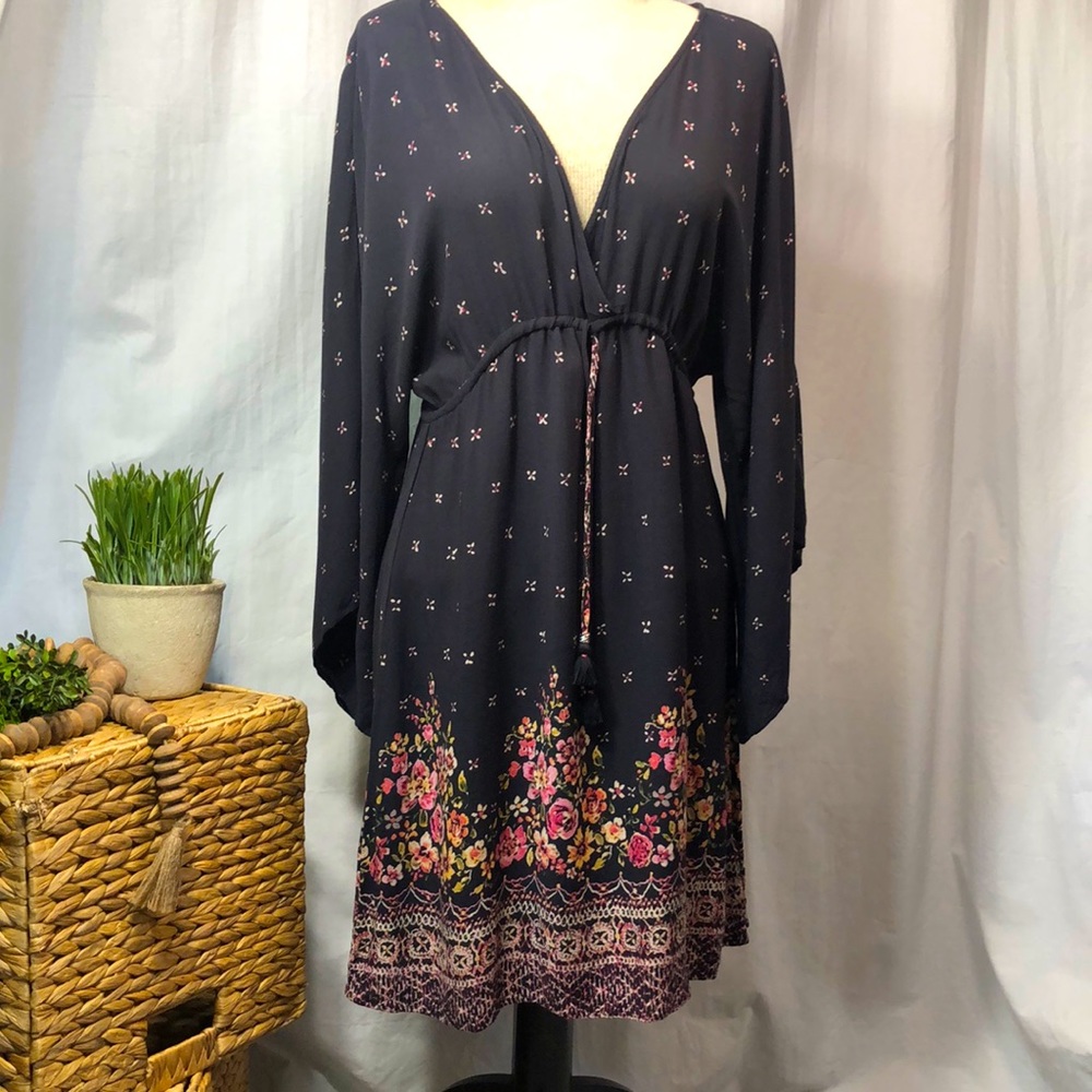 LOVESTITCH • Black Floral Deep-V neckline Tie Front Dress size med.
